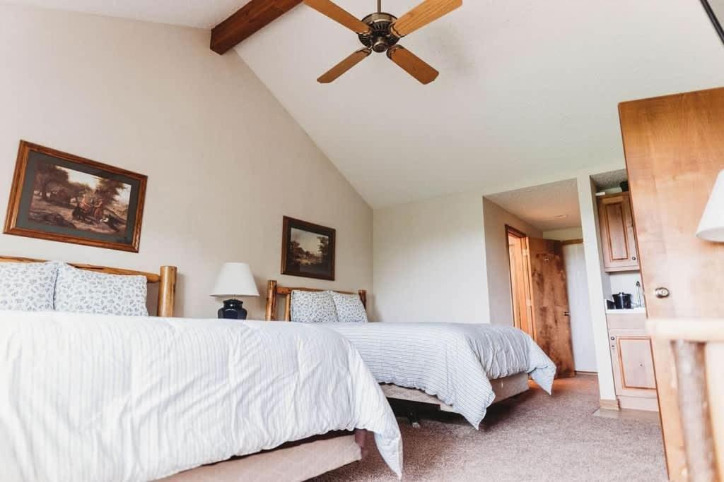 Top Floor Luxury, Sauna, Private Pool, Lake Bellaire Beach, 5 Beds, 4 Full Bath Exterior photo