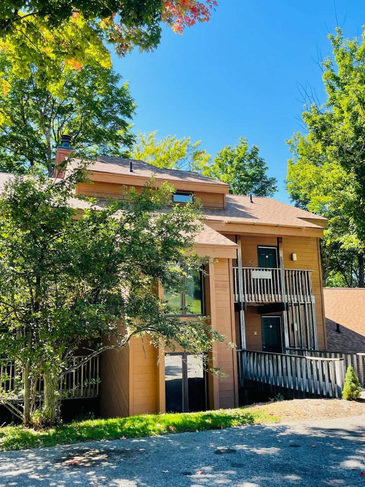 Top Floor Luxury, Sauna, Private Pool, Lake Bellaire Beach, 5 Beds, 4 Full Bath Exterior photo